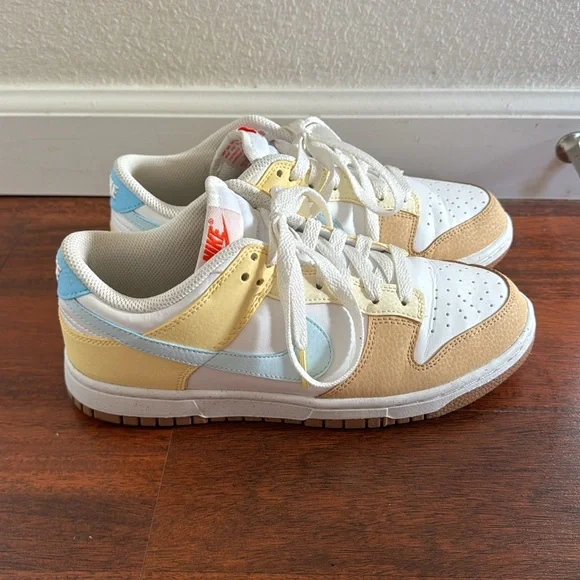 Nike Women’s Dunk Low - Picture 3 of 5